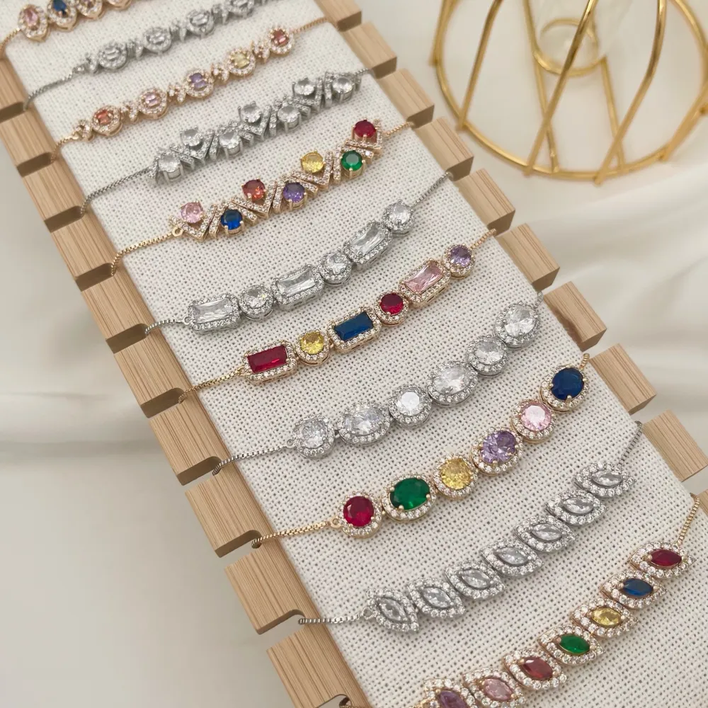 Fiore con Zirconia-Bracciale Scorrevole in Ottone e Zirconia - BMZ-109-L03E