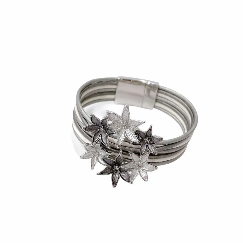 6Pz Bracciali +Cuscino in Omaggio - BPM176-191-Multifili con Charmes-6 Pz Bracciali