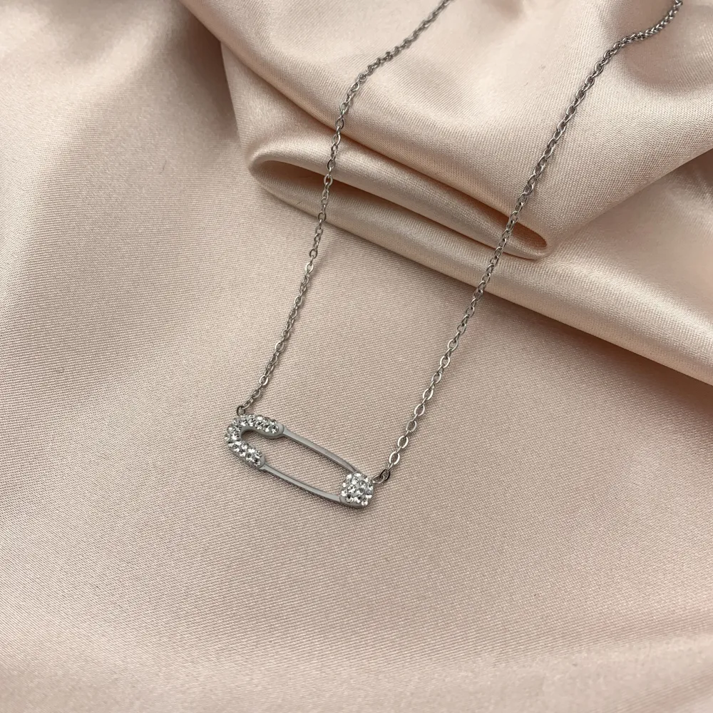 CAC6714-Spilla-Collana Girocollo in Acciaio - CAC6714-Spilla-Collana Girocollo in Acciaio