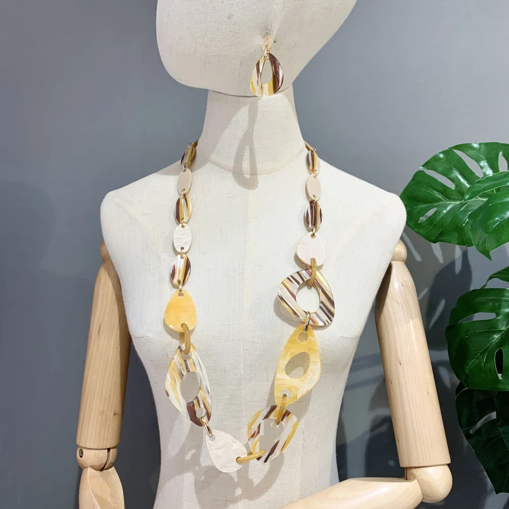 Catena a Goccia-Collana Lunga Moda in Resina - CML-14461-B