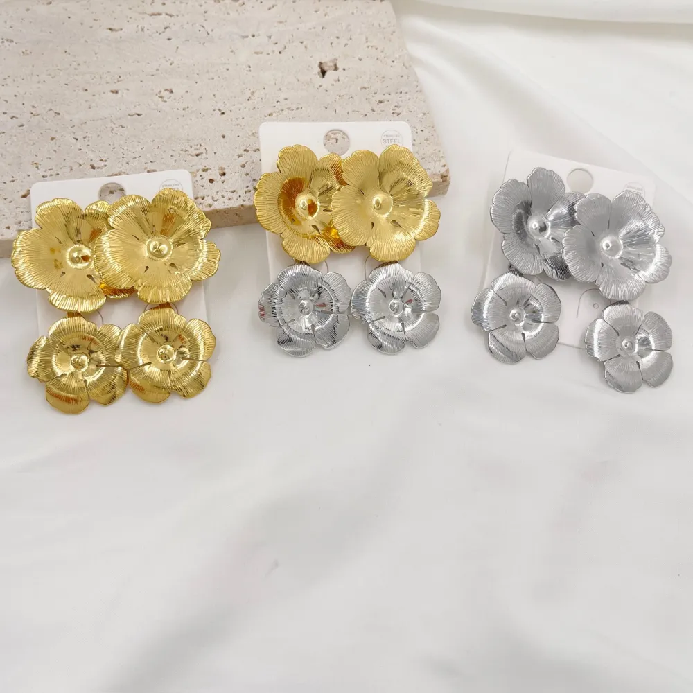 Fiore -Orecchini in Acciaio - OAP-413-837