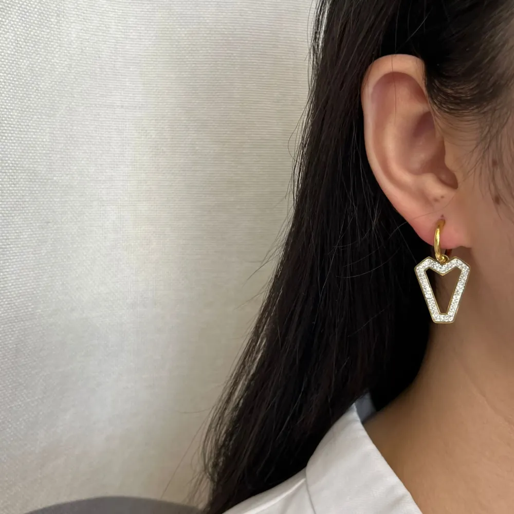 Triangolo V -Orecchini in Acciaio - OAP-413-934