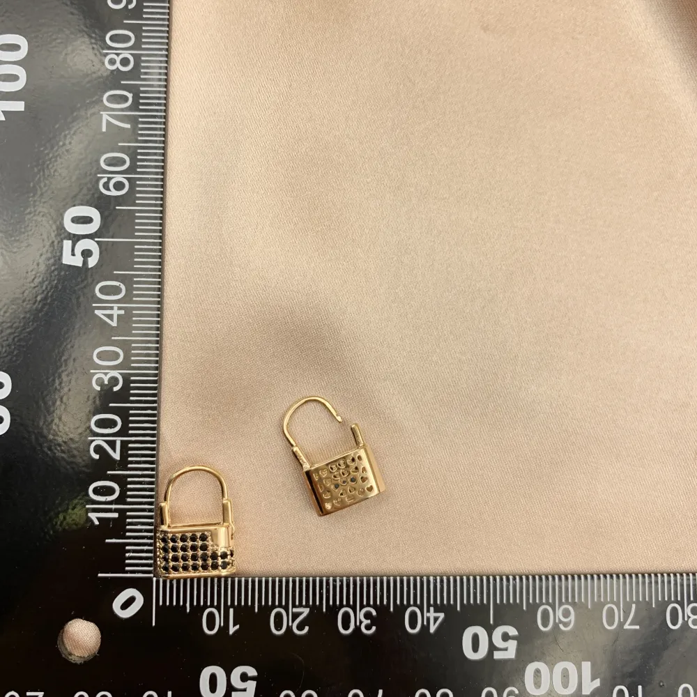 OMZ6743-Lucchetto- Orecchini con Zirconia - OMZ6743-Lucchetto- Orecchini con Zirconia