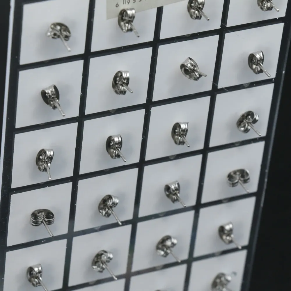 Orecchini  lobo in acciaio (Conf. da 12 paia) - Quadrifoglio - Orecchini Acciaio (Conf. da 12 paia)