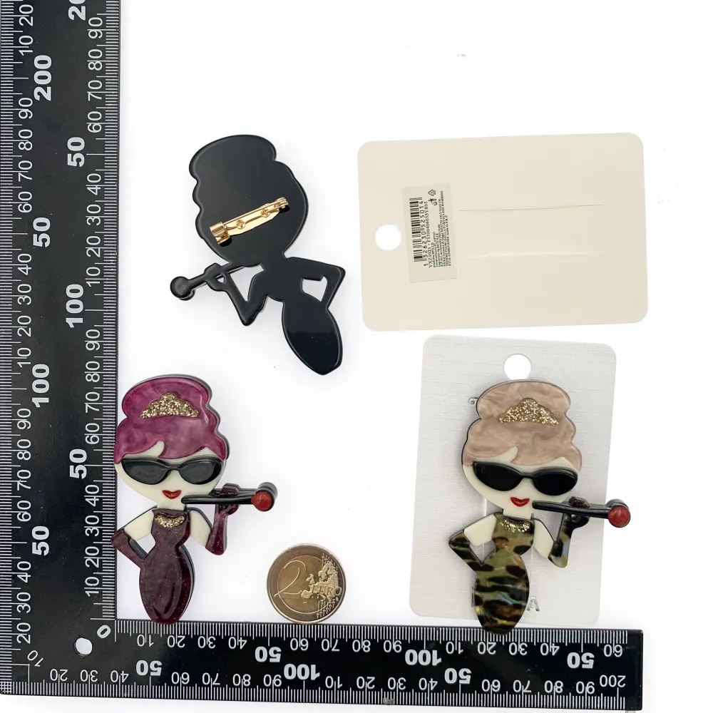 Donna-Spilla in Resina - SPM-1021