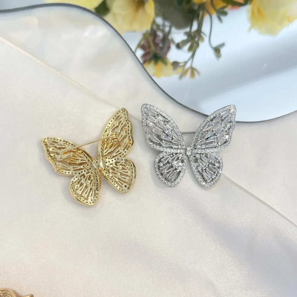 Farfalla  -Spilla con Zirconia - SPM-506-285