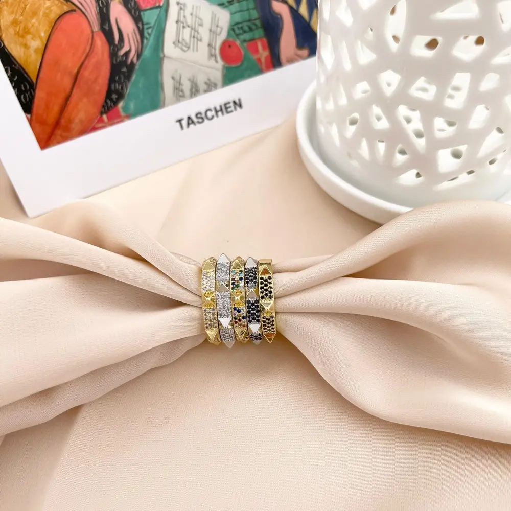 AMR7372-Borchie- Anello Regolabile - AMR7372-Borchie- Anello Regolabile