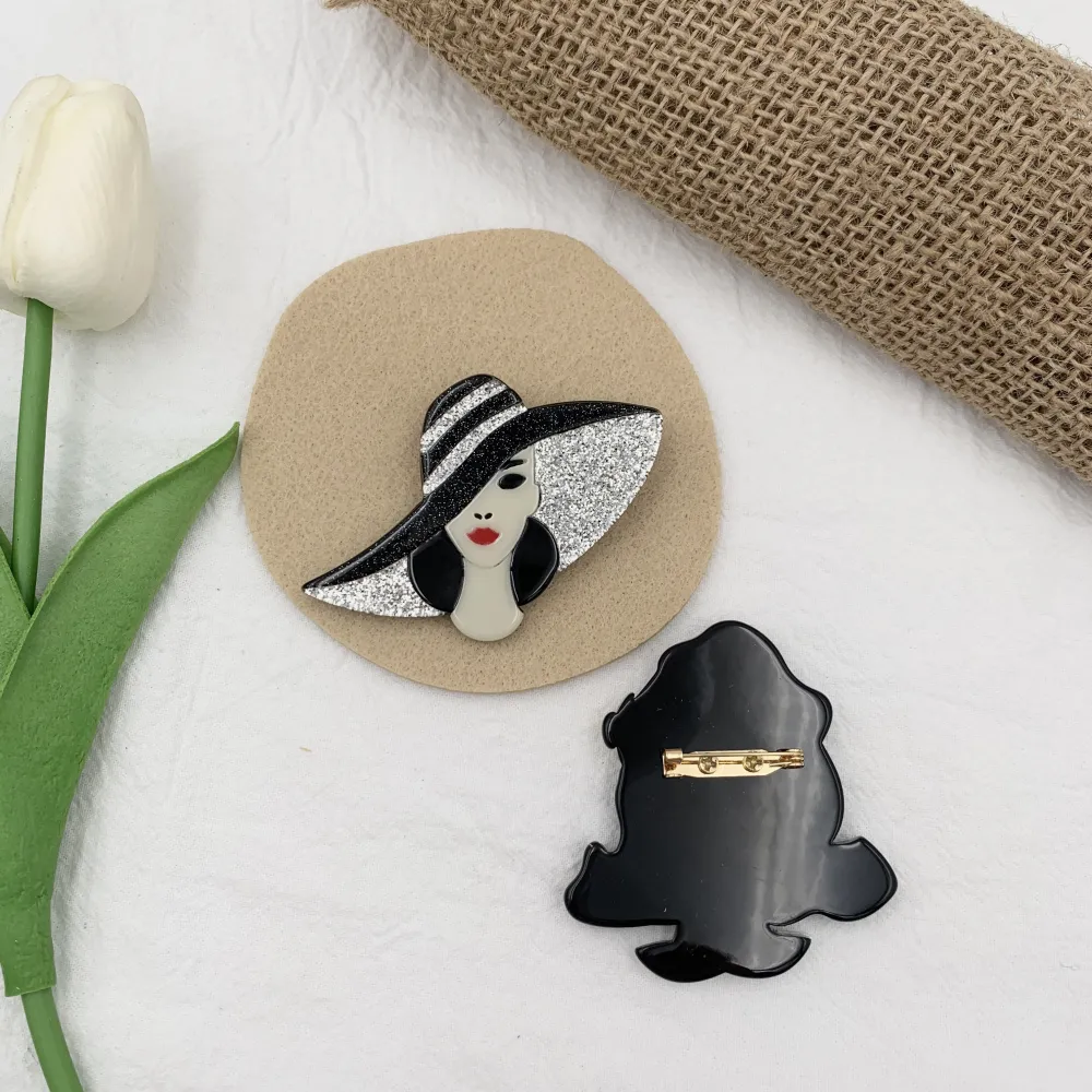 Donna-Spilla in Resina - SPM-121-30