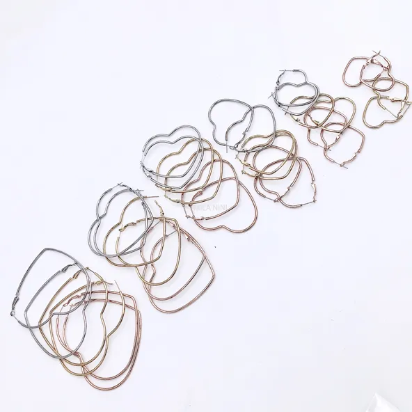 Cerchio cuore 70mm  -Orecchini acciaio - AOC Cerchio cuore 70mm  -Orecchini acciaio