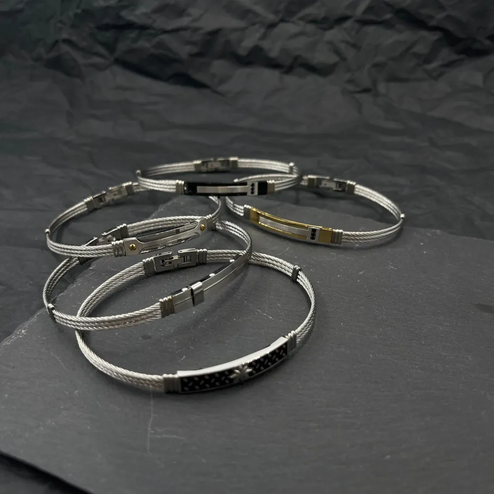 Semplice-Bracciale Semirigido da Uomo in Acciaio - BAU-600-H179