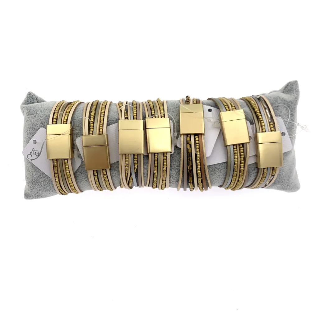 7pz Bracciali+Cuscino in Omaggio - BPM176-172-Multifili con Charmes- 7 Pz Bracciali