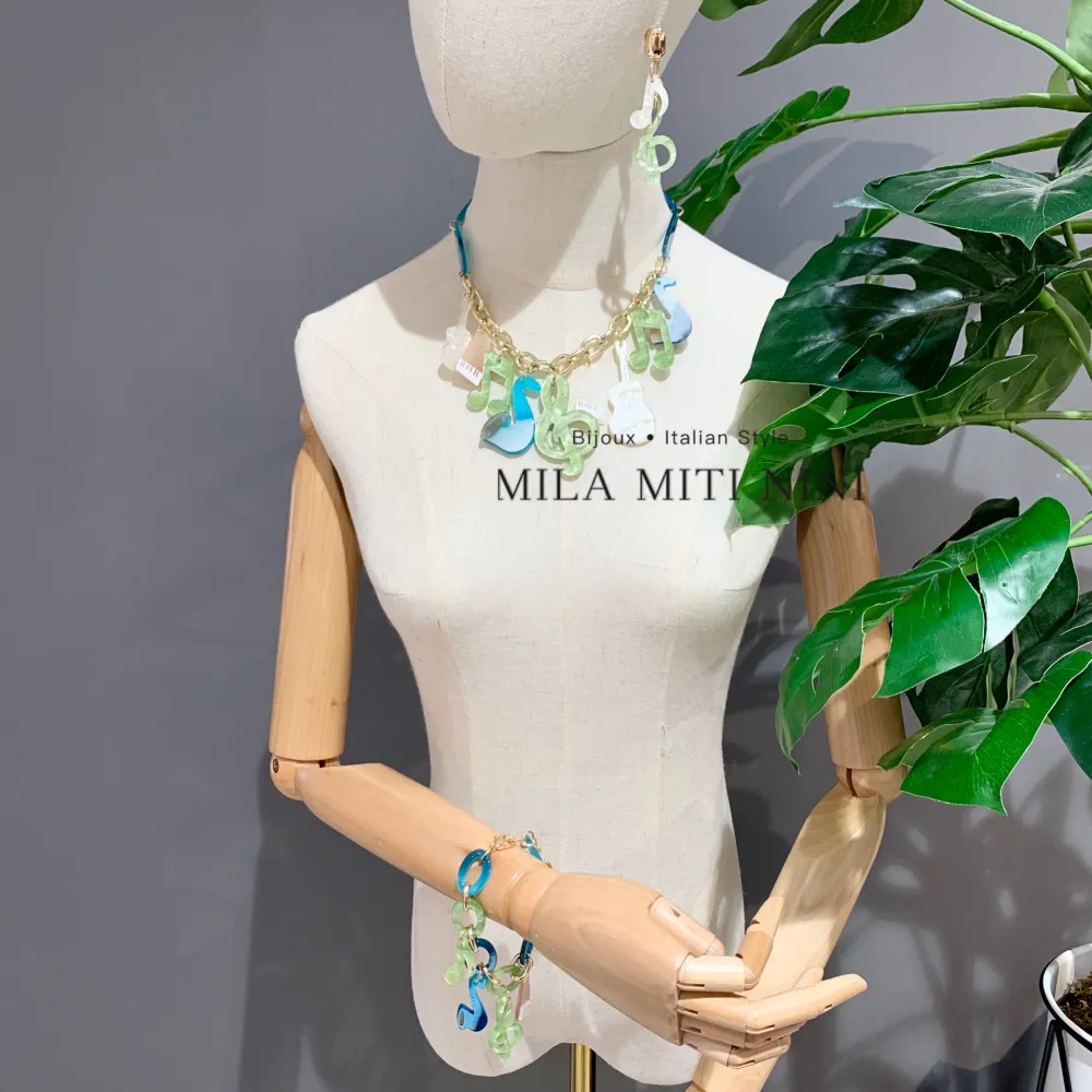 Nota Musicale-Collana Corta in Resina - CMC-13756A