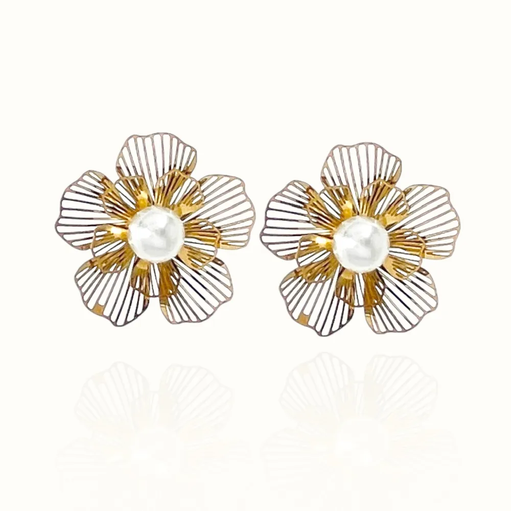 Fiore con Perla -Orecchini in Acciaio - OAP-413-2107