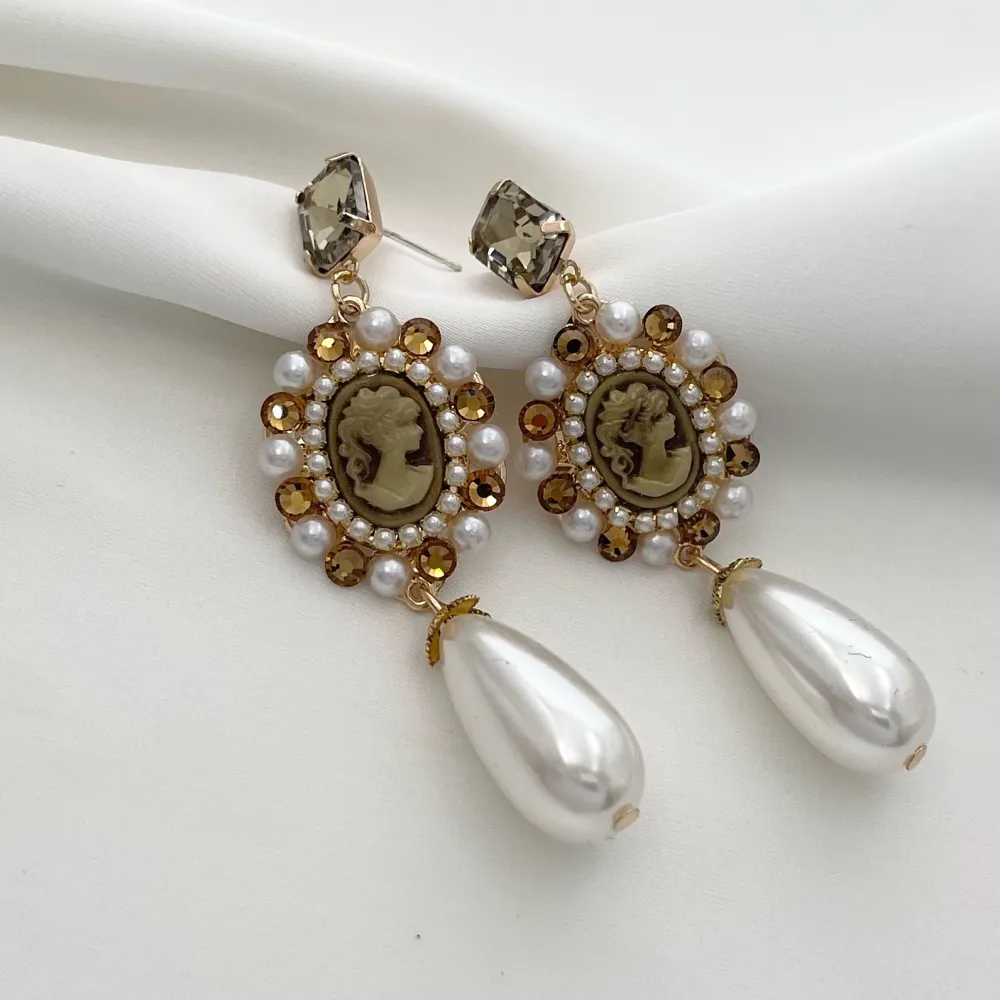 Cameo con Goccia di Perla-Orecchini Moda - OMM-520-L18