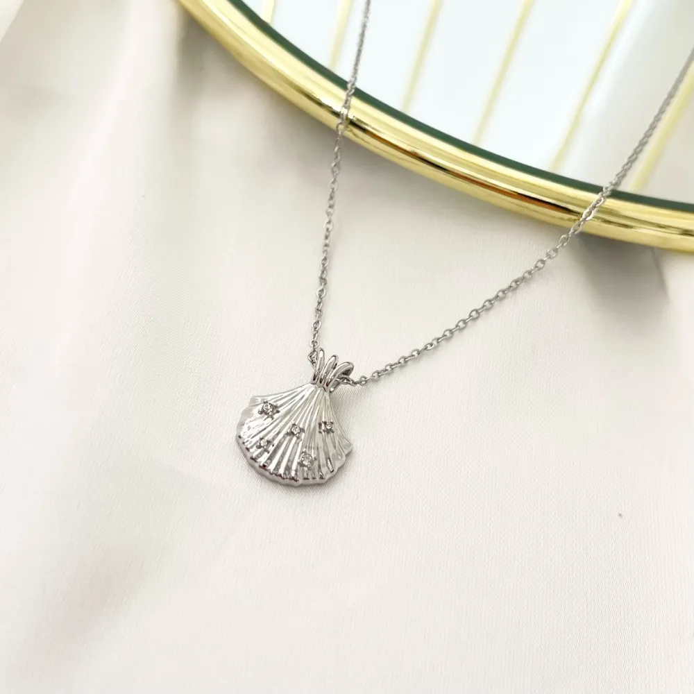 Conchiglia con Punti Luci-Collana Girocollo in Acciaio - CAC-103-AA3503N