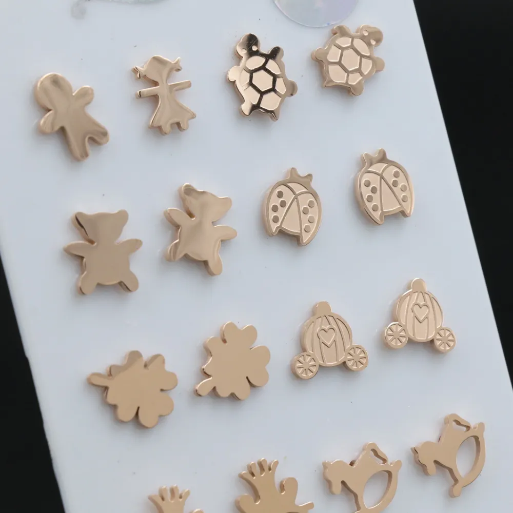 Orecchini  lobo in acciaio (Conf. da 12 paia) - OPA413-1201-920-Tema Favola - Orecchini Acciaio (Conf. da 12 paia)