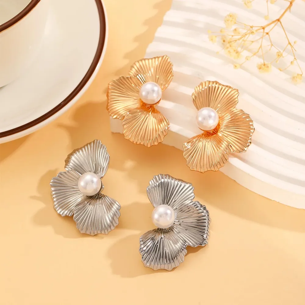 Rosa con perla -Orecchini in Acciaio - OR-413-7374