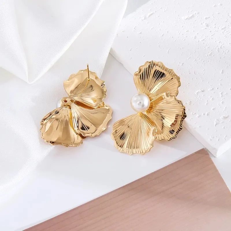 Rosa con perla -Orecchini in Acciaio - OR-413-7374