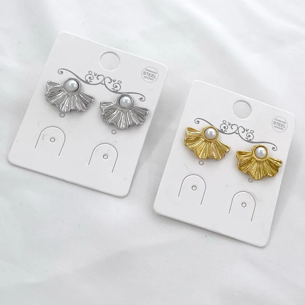 Fiore con perla-Orecchini in Acciaio - OR-413-2548