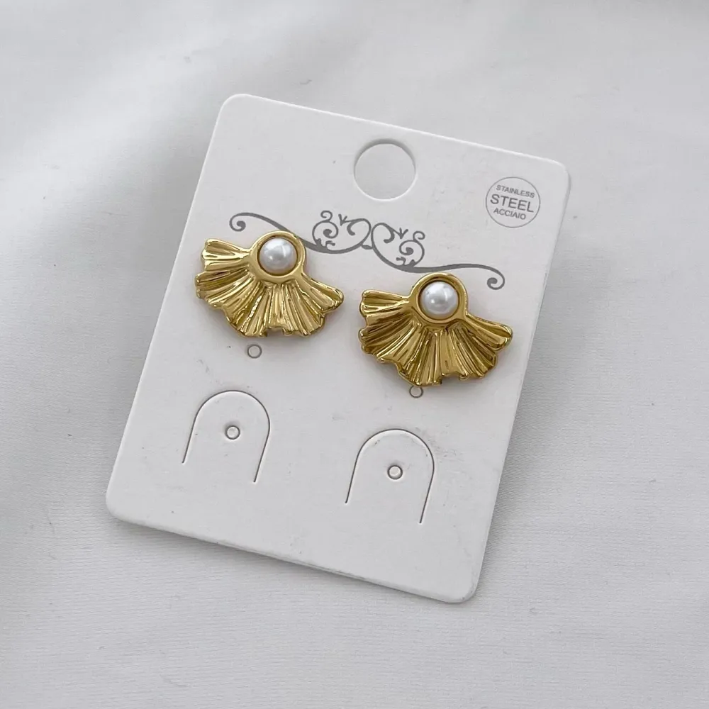 Fiore con perla-Orecchini in Acciaio - OR-413-2548