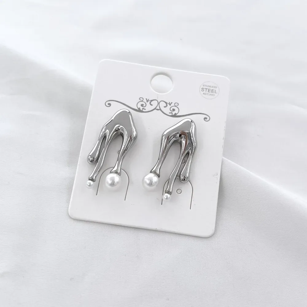 Goccia con perla-Orecchini in Acciaio - OR-413-2559