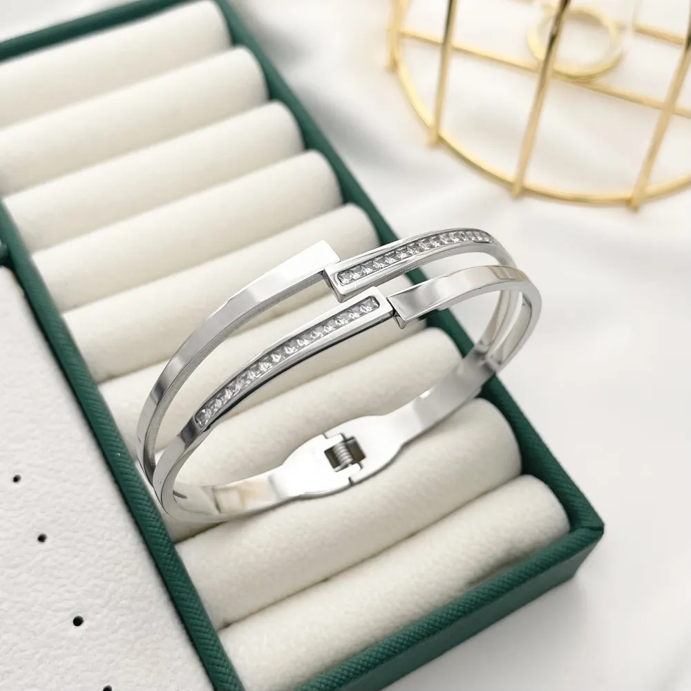 Bracciale Rigido in Acciaio - BR-413-2301