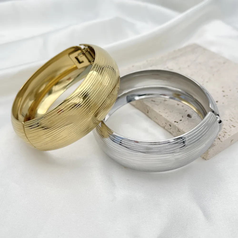 Battute -Bracciale Rigido in Acciaio - BR-103-AA6158B