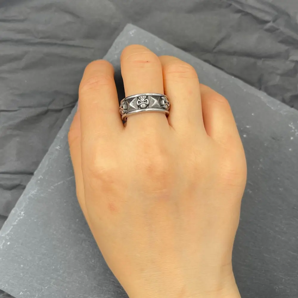 [AAM-518-06] Fede con Teschio-Anello in Acciaio con Misure - AAM-518-06