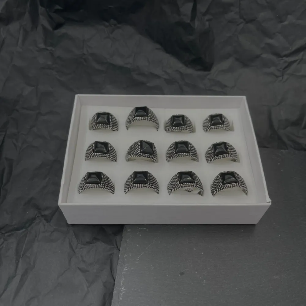 Pietra Quadrata-Anello in Acciaio con Misure - AAU-518-236