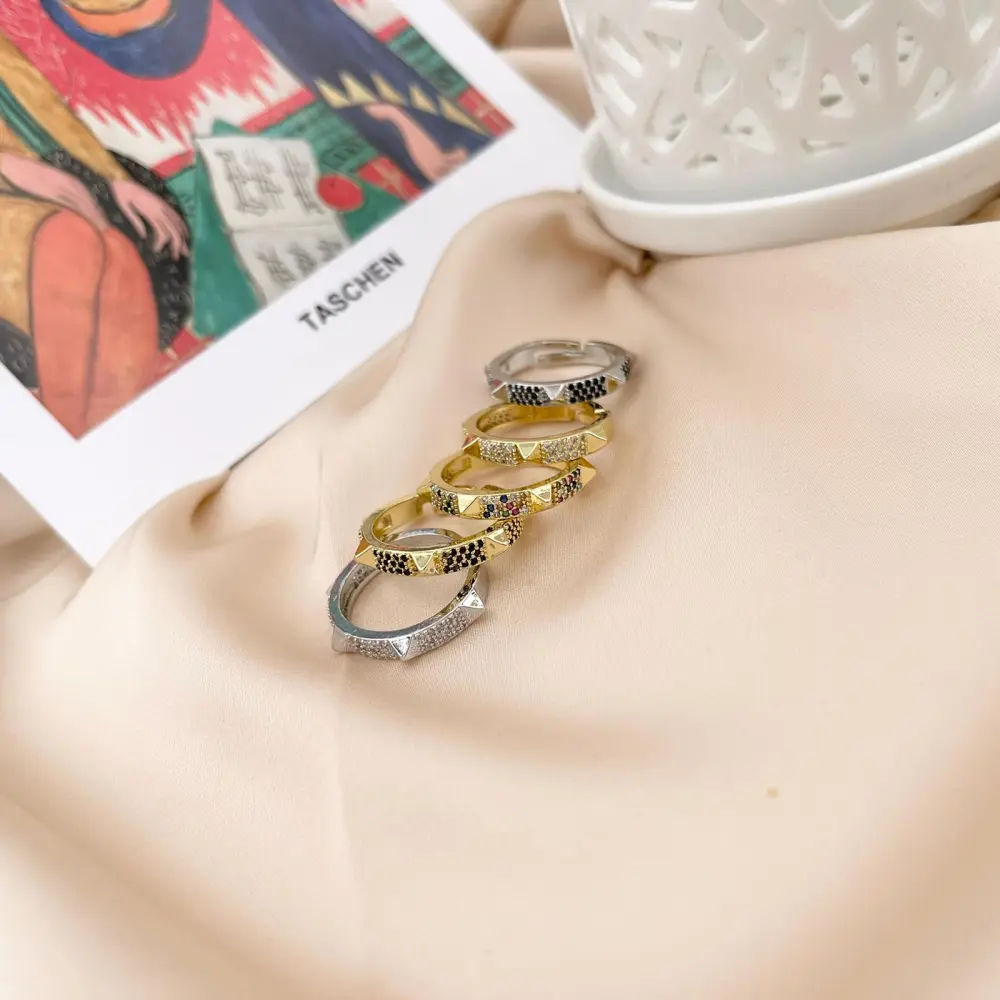 AMR7372-Borchie- Anello Regolabile - AMR7372-Borchie- Anello Regolabile