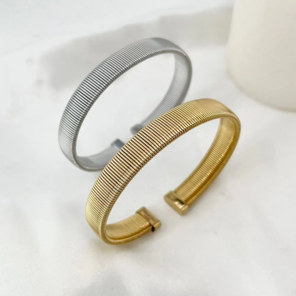 Semplice-Bracciale Rigido in Acciaio - BAR-413-S1362 (Oro Giallo)