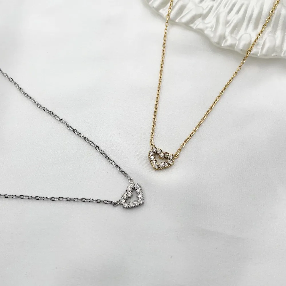 Cuore Vuoto con Zirconia-Collana Corta in Acciaio - CAC-103-AA572N (Oro Giallo)