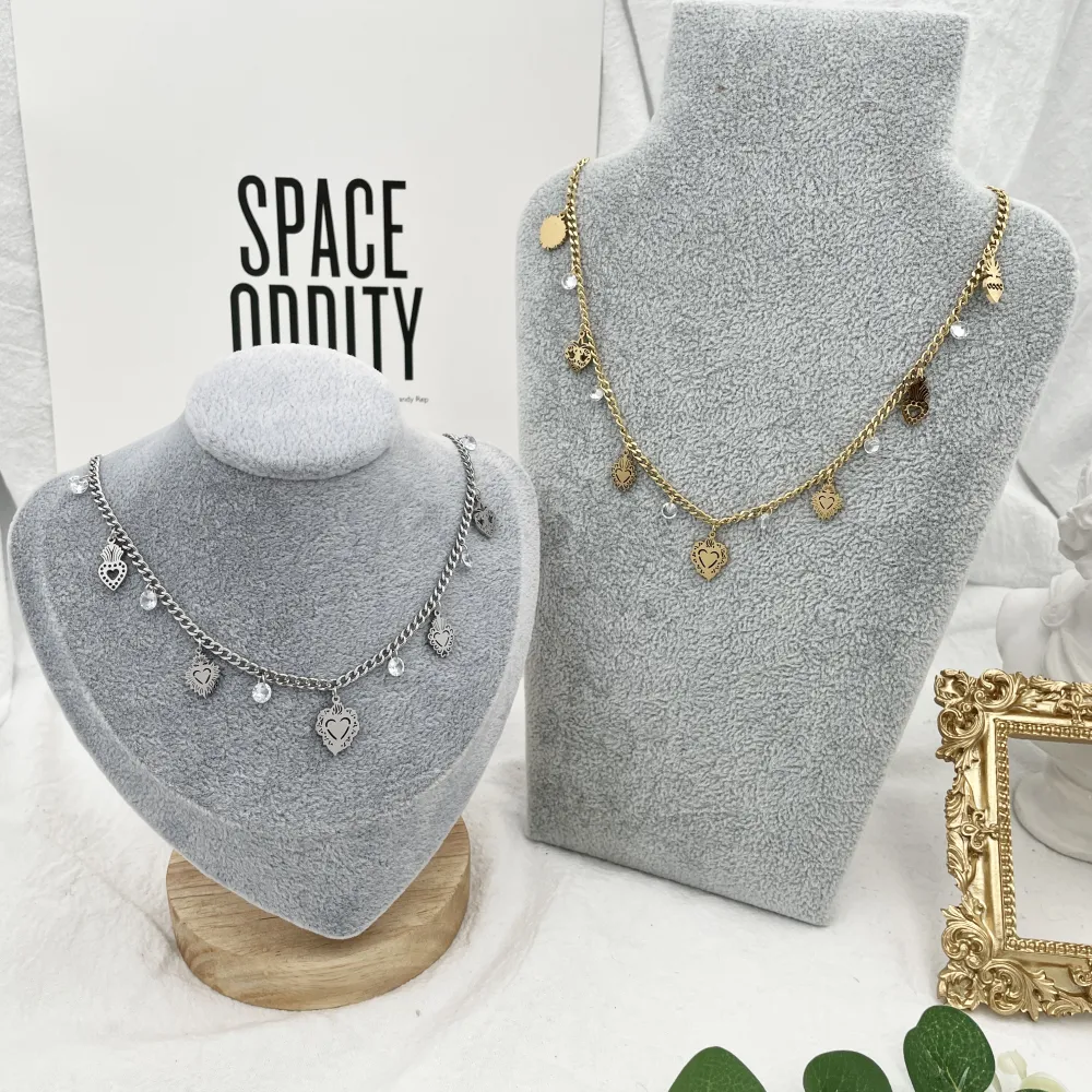 Sacro Cuore con Zirconia -Collana Corta in Acciaio - CAC-413-2100 (Oro Giallo)