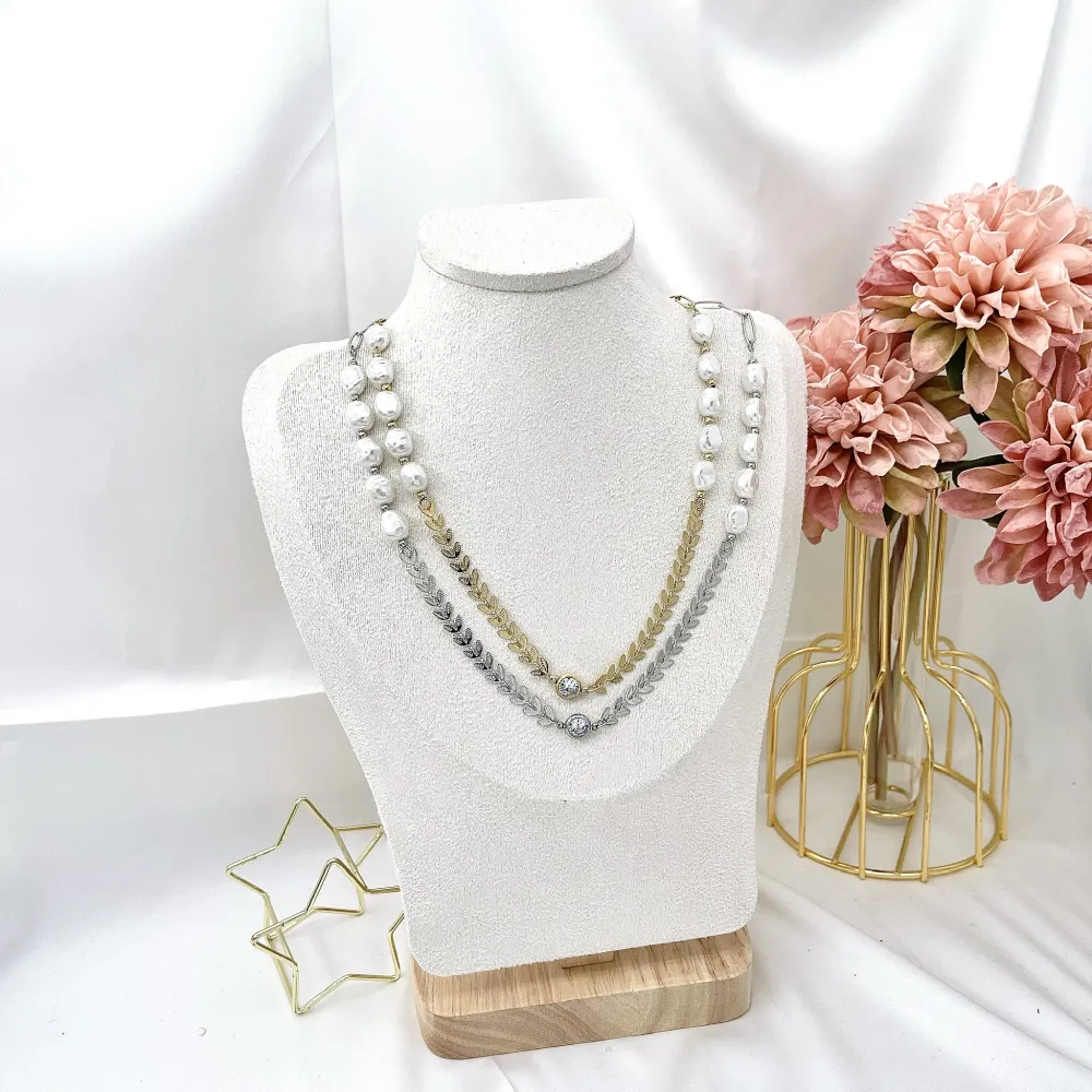 Foglia e Perla -Collana Corta in Acciaio - CAC-413-2210 (Oro Giallo)