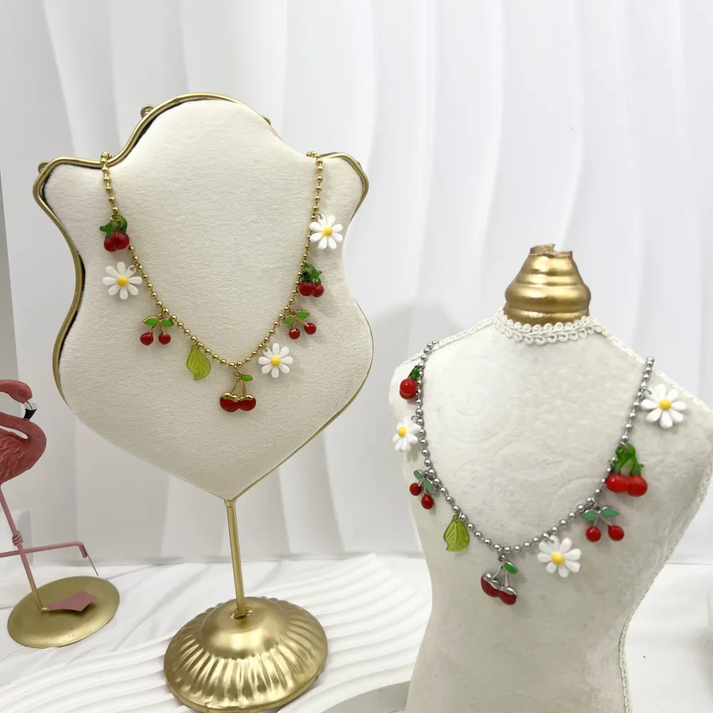 Ciliegia  Margherita -Collana Corta in Acciaio - CAC-732-384