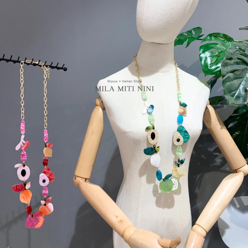 Frutta Pera-Collana Lunga in Resina - CML-13727 (Fucsia)