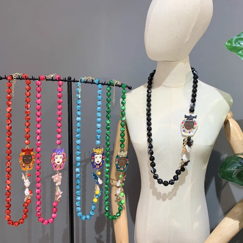 Testa di Moro-Collana Lunga in Resina - CML-15349