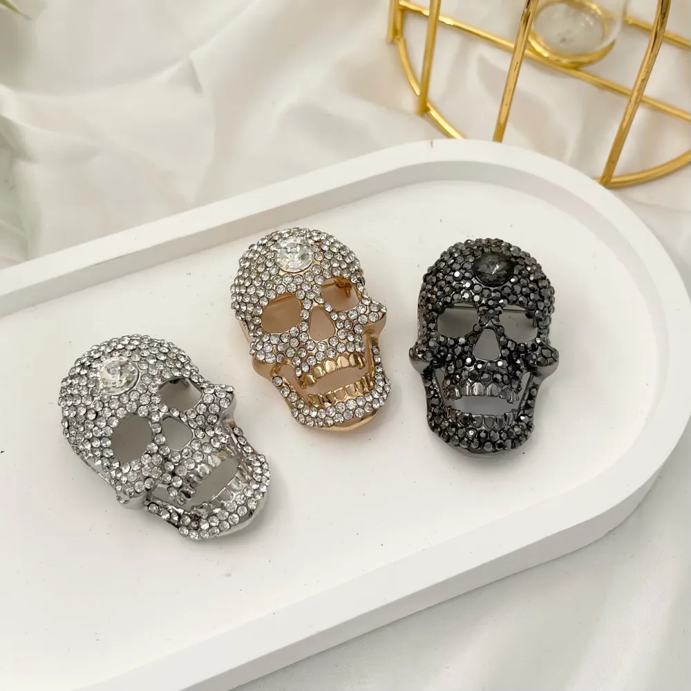 Teschio con Strass-Spilla in Metallo - SPM-312-373